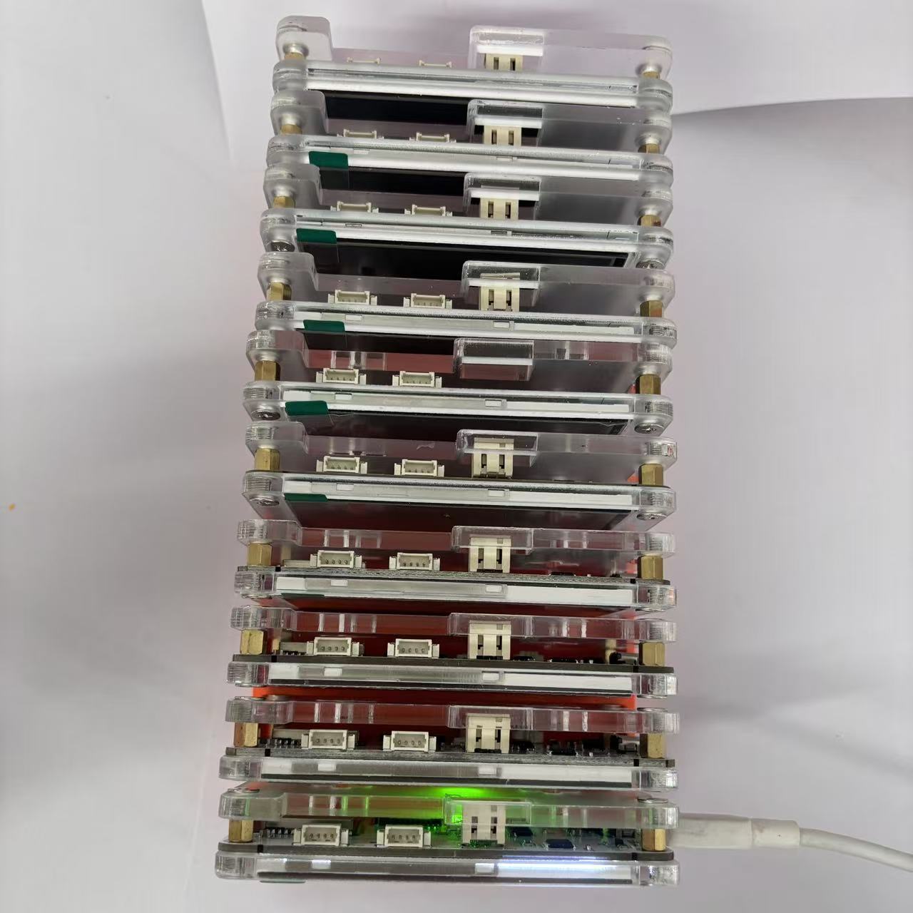 10 個の Nerdminer V2 アップグレード版 (3 - Doit Esp32 のレビューと価格
